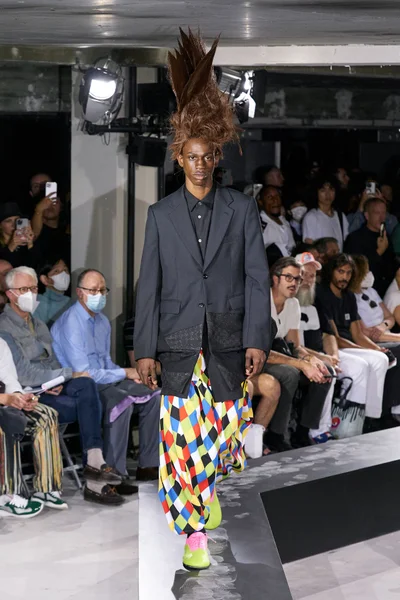 Look 12